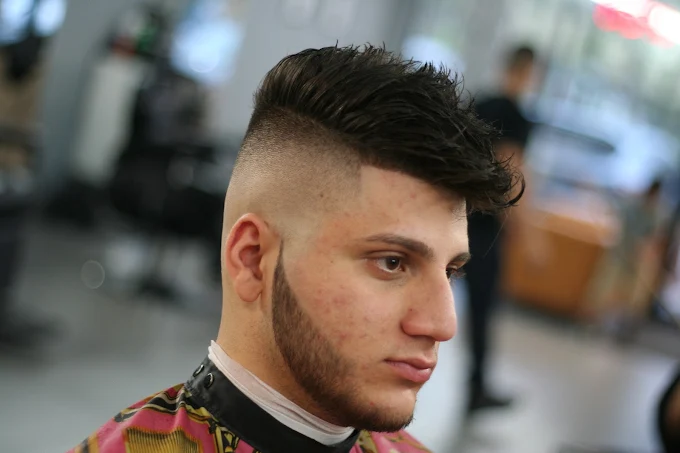 Disconnected undercut pompadour – Blending Inc